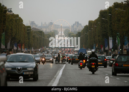 L'Avenue des Champs Elysées, Paris, France Banque D'Images