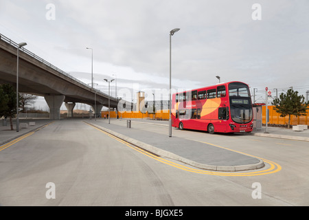 La nouvelle gare routière de Dagenham Dock East London Transit Banque D'Images