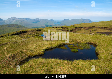 Sur la crête de Carrigbyrne Hill, près de Leenane, comté de Galway, Irlande. Banque D'Images