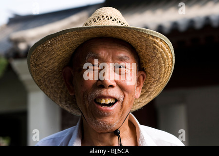 Gros plan du man with straw hat Banque D'Images