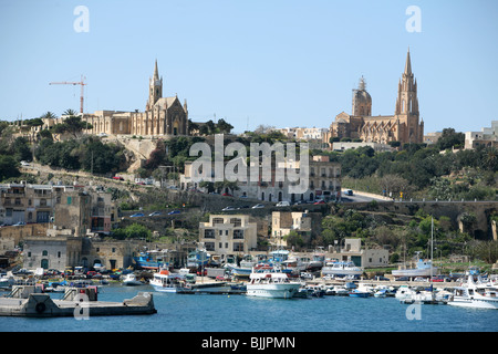 Avis de Mgarr Harbour et du terminal de ferries de la Malte à Gozo ferry Banque D'Images