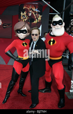 BRAD BIRD & Les Indestructibles Les Indestructibles PREMIÈRE MONDIALE HOLLYWOOD LOS ANGELES USA 24 Octobre 2004 Banque D'Images