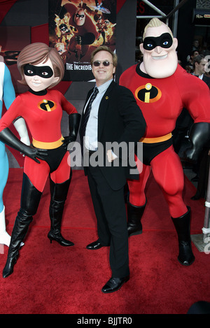 BRAD BIRD & Les Indestructibles Les Indestructibles PREMIÈRE MONDIALE HOLLYWOOD LOS ANGELES USA 24 Octobre 2004 Banque D'Images