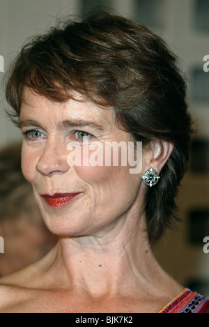 CELIA IMRIE CALENDAR GIRLS AFI FILM FESTI CINERAMA DOME LA HOLLYWOOD USA 06 novembre 2003 Banque D'Images