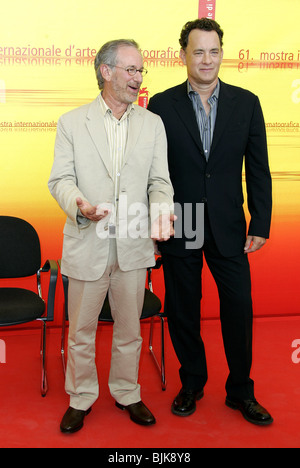 STEVEN Spielberg et Tom Hanks 61ème FESTIVAL DU FILM DE VENISE Italie Venise Lido TER 01 Septembre 2004 Banque D'Images