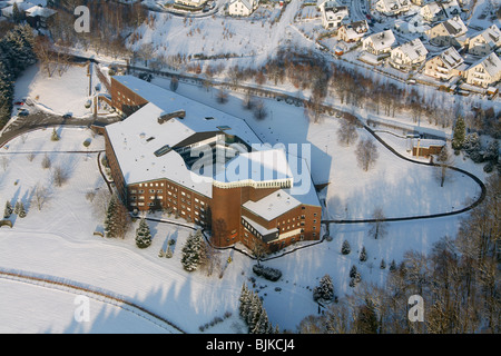 Photo aérienne, monastère dans la neige en hiver, Hesse, Rhénanie du Nord-Westphalie, Allemagne, Europe Banque D'Images