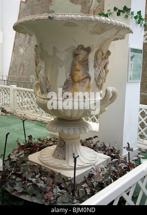 Urne romaine dans le Musée du Bardo dans la capitale Tunis, Tunisie, Afrique du Nord Banque D'Images