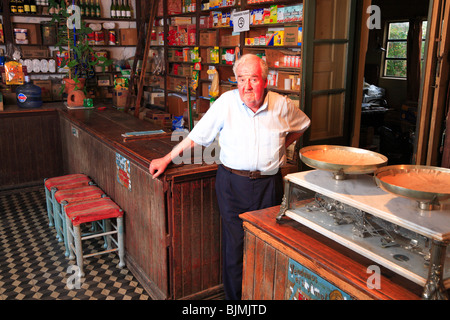 Ancien magasin général et le bar ('Pulperia') 'los principios'. San Antonio de Areco, Buenos Aires, Argentine Banque D'Images