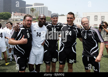 STEVE JONES JIMMY JEAN-LOUIS FRANK LEBEOUF VINNIE JONES & Jason Statham SOCCER POUR LES SURVIVANTS HOLLYWOOD UNITED CHARITY FOOTBA Banque D'Images