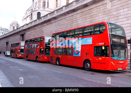 Trois autobus à Londres une ligne Banque D'Images