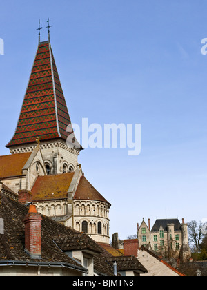 Preuilly-sur-Claise église abbatiale et chateau - France. Banque D'Images