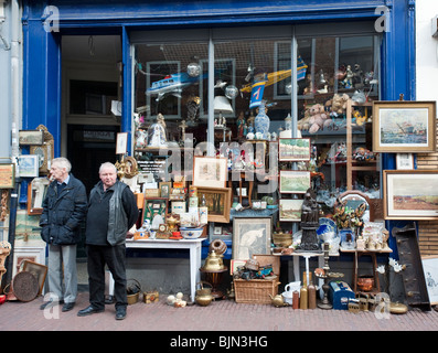 L'extérieur du magasin d'antiquités à Utrecht aux Pays-Bas Banque D'Images