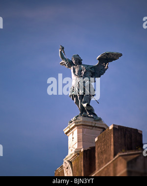 Statue Angel Castel Snt' Angelo Rome Italie Banque D'Images