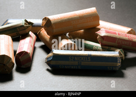 US Coins en papillotes. $10 trimestres, $5, $2 Dimes Nickels, 50¢ pennies. Banque D'Images