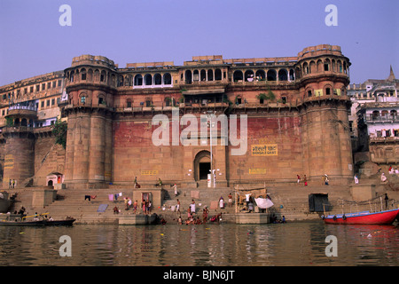 Inde, Uttar Pradesh, Varanasi, fleuve Gange, Bhonsale Ghat Banque D'Images