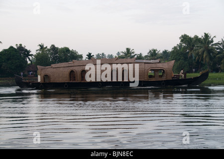 Une péniche sur la Kerala backwaters, Alleppey Banque D'Images