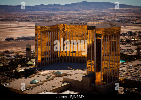 Vue aérienne de Mandalay Bay casino Las Vegas, Nevada Banque D'Images