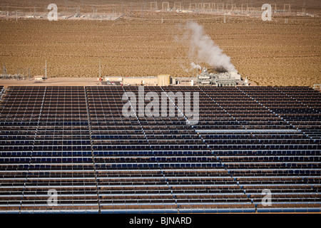 Vue aérienne de Nevada Solar One, la plus grande centrale solaire concentrée dans le monde à Boulder City, NV. Banque D'Images