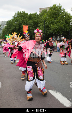 Carnaval del Pueblo Parade, Londres. Carnaval d'Amérique du Sud. Banque D'Images