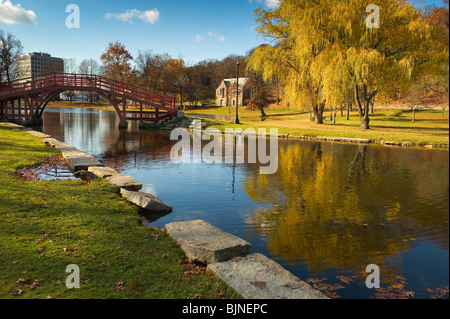 C'est l'avis au sud du centre de Elm Park à Worcester, Massachusetts, au début de l'automne. Banque D'Images