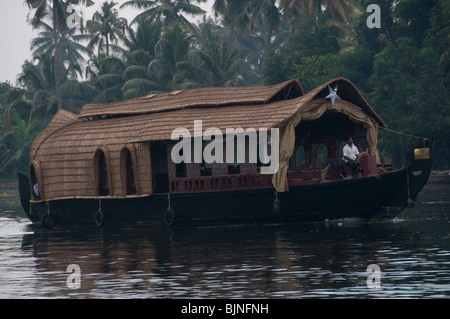 Une péniche sur la Kerala backwaters, Alleppey Banque D'Images