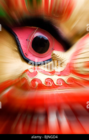 Gros plan de l'oeil du dragon dans le festival du Nouvel an chinois à Manchester, UK Banque D'Images