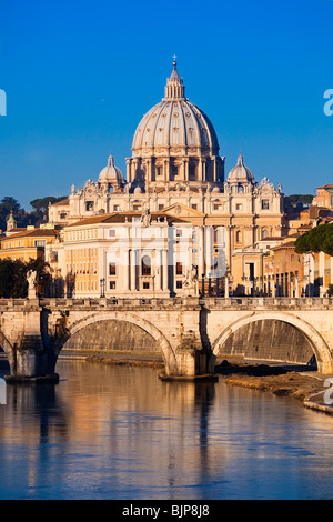 Basilique Saint Pierre et Sant' Angelo Bridge, Rome Banque D'Images