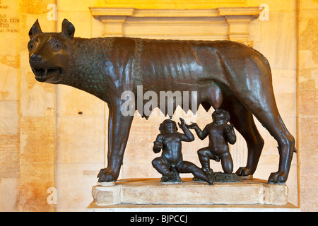Rome, le Capitole louve avec Romulus et Remus Banque D'Images
