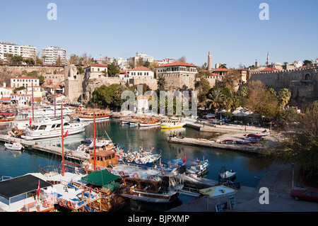 Le port de vieux Antalya, Turquie Banque D'Images