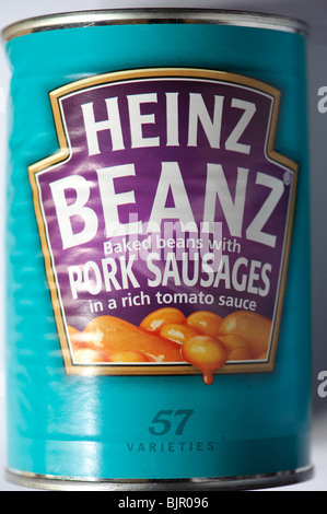 Un peut de Heinz baked beans et saucisses de porc, UK Banque D'Images