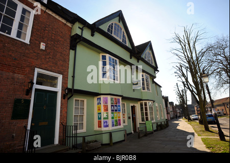 Horsham museum dans une ancienne maison de ville à la chaussée Banque D'Images