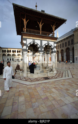 Cour de la mosquée des Omeyyades, Damas, Syrie Banque D'Images