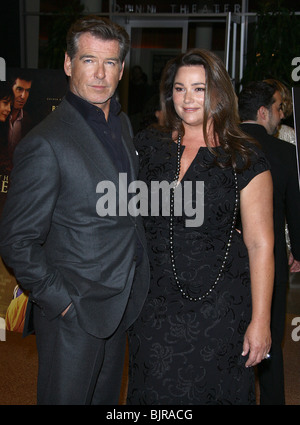 PIERCE BROSNAN KEELY SHAYE SMITH LE PLUS GRAND LOS ANGELES PREMIERE HOLLYWOOD Los Angeles CA USA 25 Mars 2010 Banque D'Images