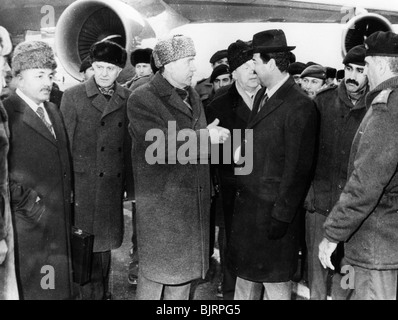 Saddam Hussein et Andrei Gromyko, Moscou, Russie, 1986. Artiste : Inconnu Banque D'Images