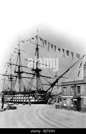 Le HMS 'victoire', Portsmouth, Hampshire, au début du xxe siècle.Artist : Wright & Logan Banque D'Images