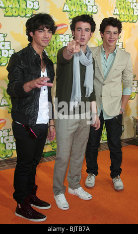 JONAS BROTHERS NICKELODEON KIDS CHOICE AWARDS 2009 WESTWOOD LOS ANGELES CA USA 28 Mars 2009 Banque D'Images