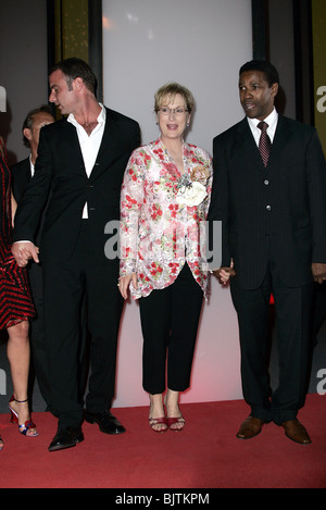 LIEV SCHREIBER Meryl Streep & DENZEL WASHINGTON LE MANDCHOU CADIDATE PREMI LIDO Venise ITALIE 02 Septembre 2004 Banque D'Images