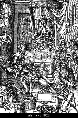 Justice, torture, infuser un mauvais verre sur rack, lors de l'audition par le juge et l'écrivain, bois de Jean Millaeus 'Praxis criminalis', Paris, 1541, Banque D'Images
