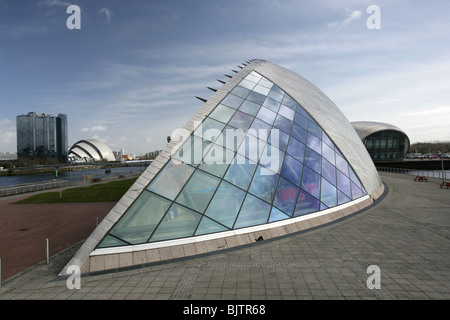 Ville de Glasgow, en Écosse. Close up large vue sur le Centre des sciences de la SECC et cinéma IMAX dans l'arrière-plan. Banque D'Images