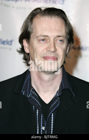STEVE BUSCEMI 4ÈME ADOPTER UN GALA MINES CENTURY PLAZA HOTEL CENTURY CITY LOS ANGELES USA 15 Octobre 2004 Banque D'Images