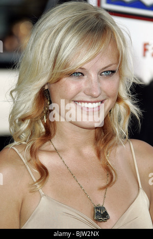 MALIN AKERMAN HAROLD et KUMAR VONT AU TAS BLANC CHINESE THEATRE HOLLYWOOD LOS ANGELES USA 27 Juillet 2004 Banque D'Images