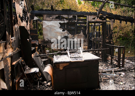 Demeure de Burnt Out salle de réunion sociale après l'incendie criminel incendie Banque D'Images