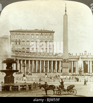 Le palais du Vatican, de la Place Saint-Pierre, Rome, Italie.Artist : Underwood & Underwood Banque D'Images