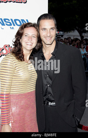 RAOUL BOVA & CHIARA LES FRÈRES GRIMM FILM PREMI DIRECTORS GUILD OF AMERICA HOLLWOOD LA USA 08 Août 2005 Banque D'Images