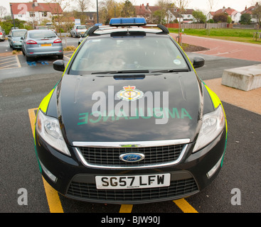 Réponse rapide voiture ambulance ambulancier Banque D'Images