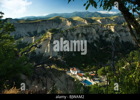 Melnik, Pyramides de sable, phénomène naturel, formations rocheuses époustouflantes, Balkans, Bulgarie Banque D'Images