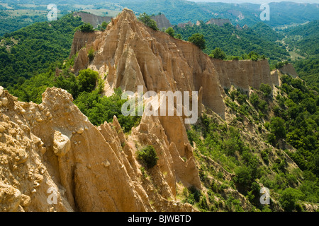 Melnik, Pyramides de sable, phénomène naturel, formations rocheuses époustouflantes, Balkans, Bulgarie Banque D'Images