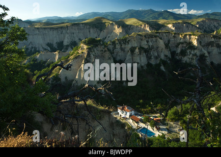 Melnik, Pyramides de sable, phénomène naturel, formations rocheuses époustouflantes, Balkans, Bulgarie Banque D'Images