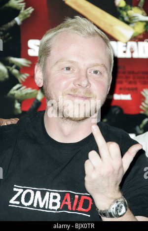 SIMON PEGG SHAUN OF THE DEAD DVD SIGNATURE VIRGIN MEGASTORE LOS ANGELES USA 06 janvier 2005 Banque D'Images