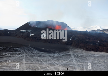 Éruption volcanique et de gaz empoisonné,à Fimmvorduhals Eyjafjallajokull en Islande, - Banque D'Images